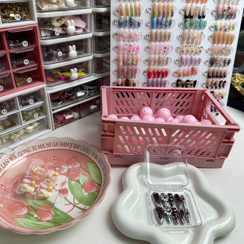 Press on Nails & Mix Jewelry Mystery Scoop -Fanchees